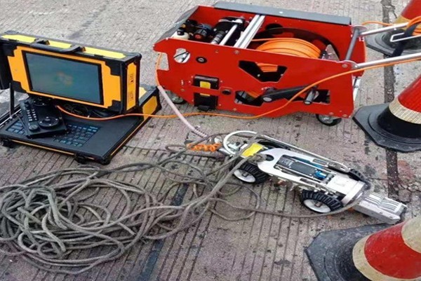 仁布CCTV管道检测机器人